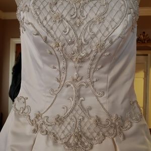 Wedding dress